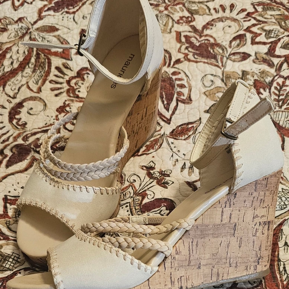 Maurices Cream Wedges